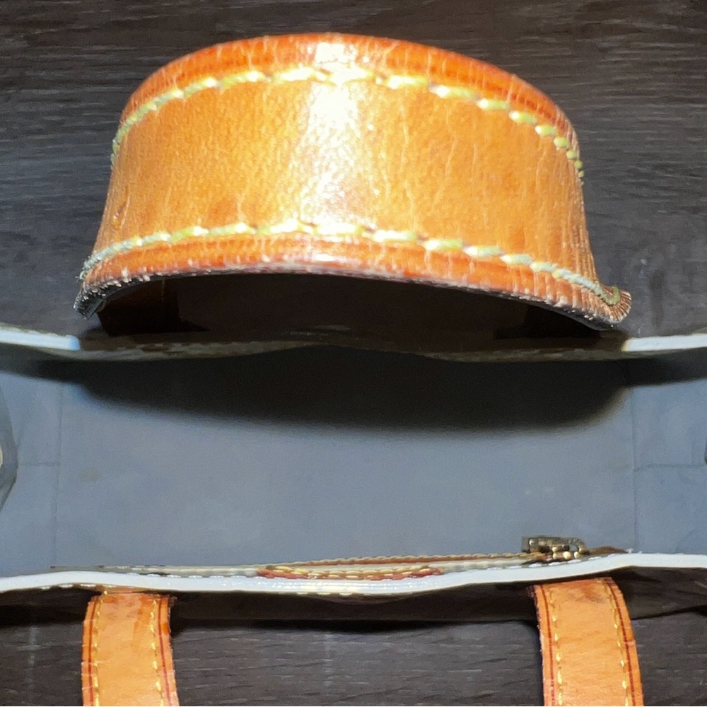 Louis Vuitton Vernis PM Handbag - Picture 4 of 13